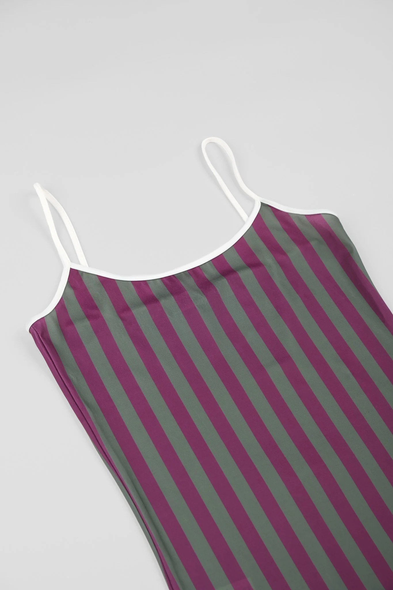 STRAPPED TOP- PURPLE - GREEN - Image 3